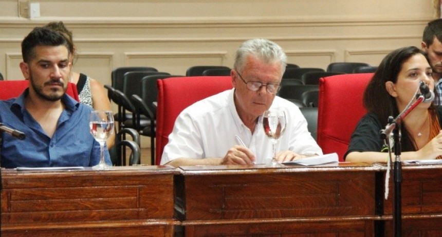&ldquo;El Intendente viol&oacute; las normas y le falt&oacute; el respeto  a la Democracia y a los vecinos&rdquo;