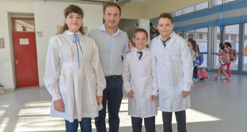 El Intendente acompa&ntilde;&oacute; el inicio del ciclo lectivo y anunci&oacute; obras