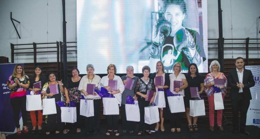 Se present&oacute; la segunda edici&oacute;n del libro &ldquo;Mujeres de Campana, ampliando m&aacute;rgenes&rdquo;