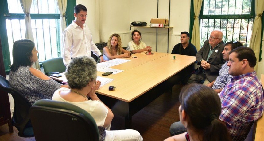 Se firmaron las actas de inicio de obras de refacci&oacute;n para distintas escuelas