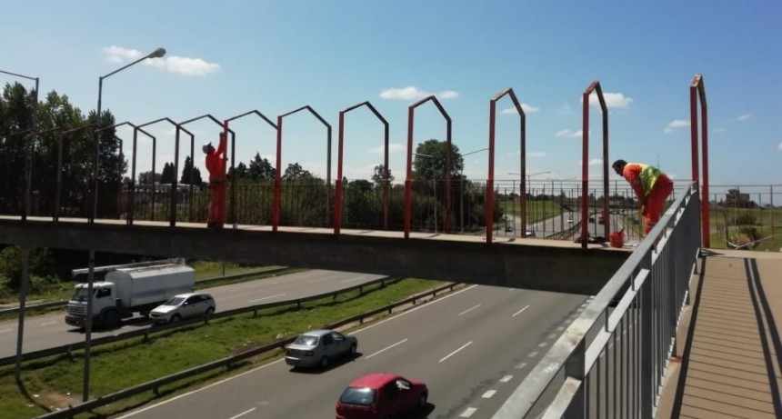 Reparan el puente peatonal de la ruta 6