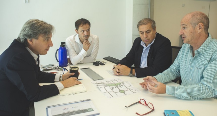 Abella se reuni&oacute; con el presidente de Autopistas del sol por la obra de la rotonda
