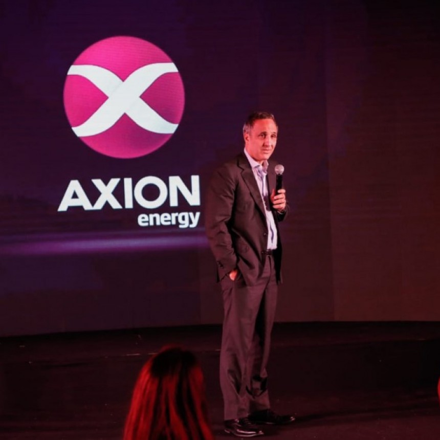 AXION energy present&oacute; QUANTIUM