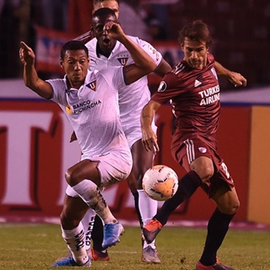 River Plate perdi&oacute; 3-0 ante Liga Deportiva Universitaria en Quito