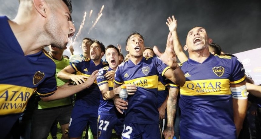 Tevez: "Quiero disfrutar del t&iacute;tulo"