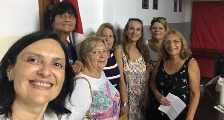  Sala homenaje&oacute; a las mujeres en su d&iacute;a