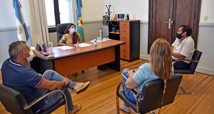 Previo al inicio de clases, Casaretto se reunió con consejeros escolares