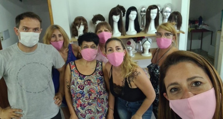 Abella visitó a la Organización Pelucas Solidarias Campana