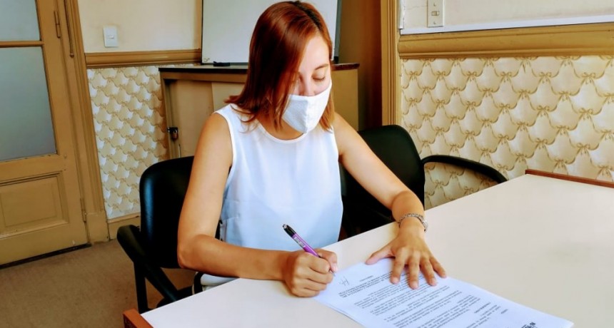 Presentan proyecto de becas para educación superior