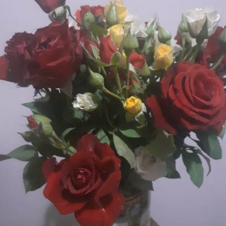 LOS SALUDOS POR LOS 32 AÑOS EN EL AIRE DE RADIO CITY CAMPANA FM 91.7 Mhz