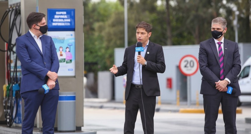  AVELLANEDA :  Kicillof participó del lanzamiento de un programa de beneficios de YPF para la comunidad educativa