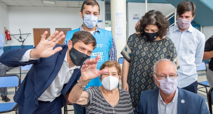   BUENOS AIRES VACUNATE :  Kicillof y Vizzotti visitaron un operativo de vacunación en José C. Paz