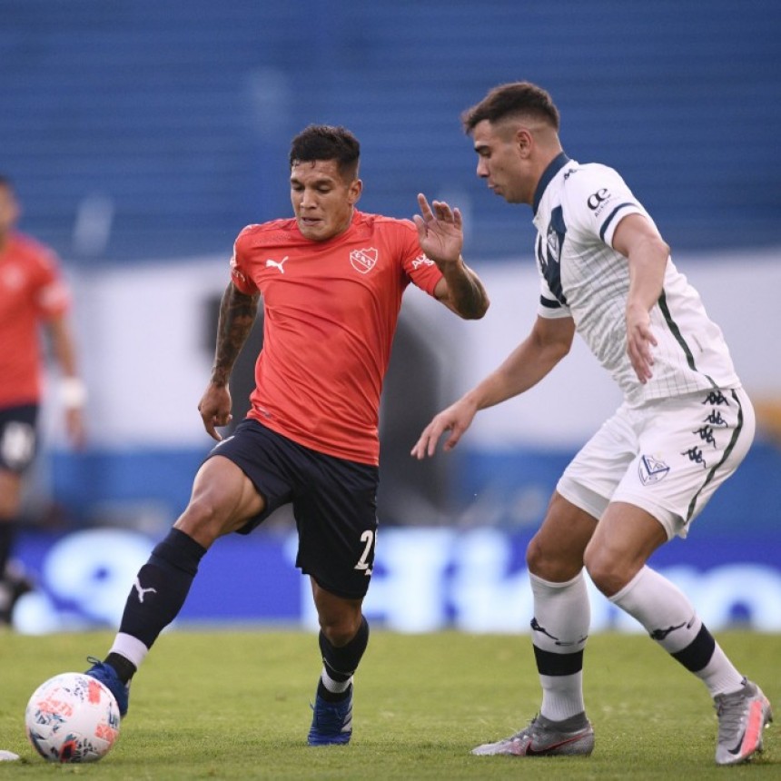 Vélez Sarsfield derrotó a Independiente y es líder absoluto de la zona 2
