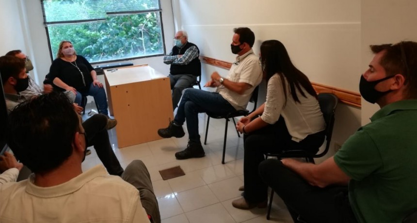 Importante reunión sobre la prohibición del uso de bolsas de polietileno en la ciudad   