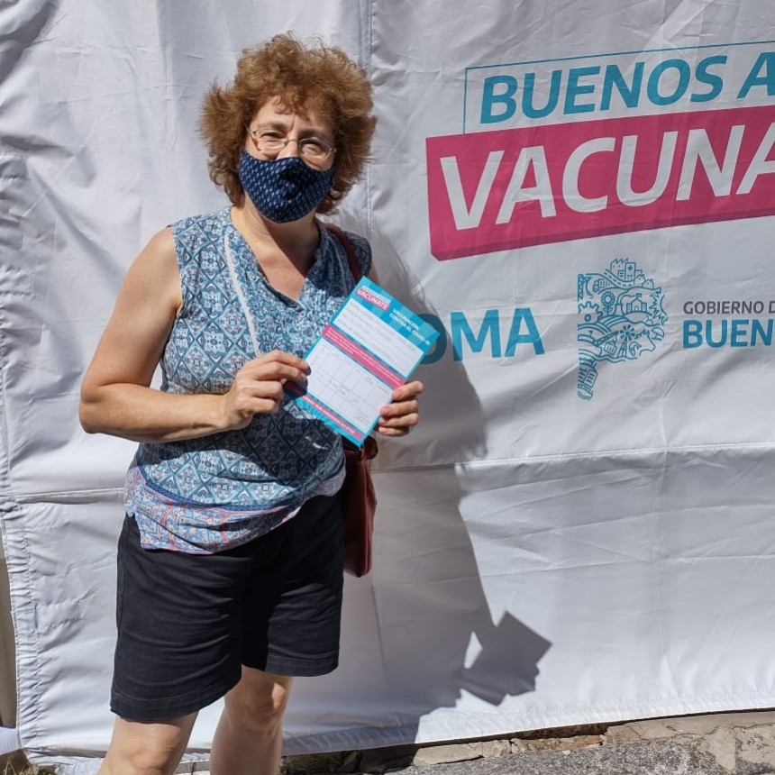 El punto IOMA sigue vacunando a docentes, personal de seguridad y salud