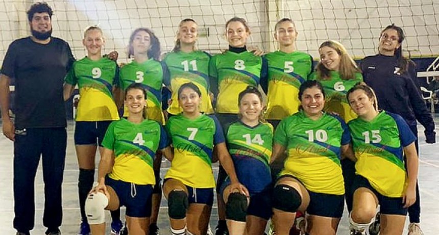 La Primera Damas del CCC debutó con victoria