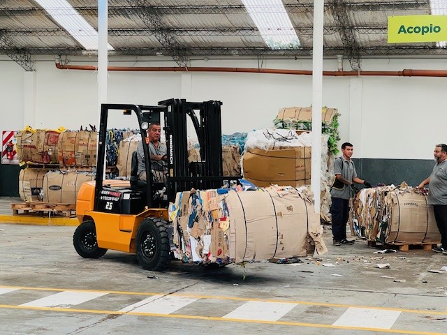 Centro de Reciclaje Municipal: se concretó la segunda entrega de cartón y papel   