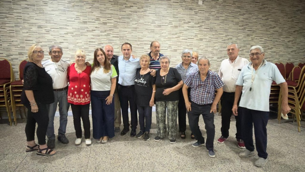 El Centro de Jubilados y Pensionados de la calle Pueyrred&oacute;n comparti&oacute; con el Intendente sus proyectos para 2026