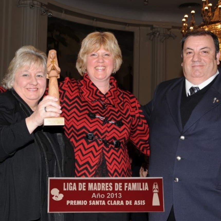 HOY RADIO CITY CAMPANA FM 91.7 Mhz CUMPLE 37 A&Ntilde;OS EN EL AIRE