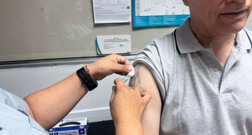 Por la gran demanda, no hay stock de vacunas contra la gripe para adultos mayores en el hospital y los CAPS