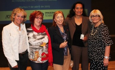 El Senado Provincial reconoci&oacute; a vecinas de Campana con el galard&oacute;n &ldquo;Mujeres Destacadas 2015&rdquo;