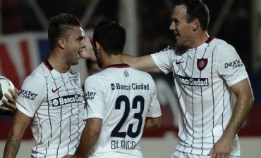 San Lorenzo gan&oacute; y se subi&oacute; a la cima del torneo