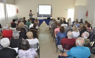Con inscripci&oacute;n record e impulsado por el Municipio, comenzaron las Jornadas sobre Envejecimiento Normal y Memoria