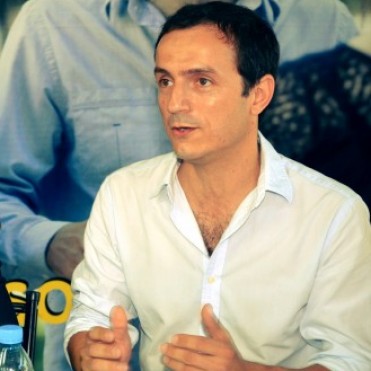 &ldquo;Estamos armando el mejor equipo para que podamos vivir mejor en Campana&rdquo;, asegur&oacute; Abella