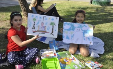 M&aacute;s de 400 alumnos pintaron en homenaje a la Ciudad