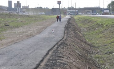 La Intendente Giroldi visit&oacute; las obras de la nueva bicisenda de ruta 6