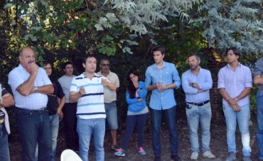 El Intendente se reuni&oacute; con vecinos de Alto Los Cardales