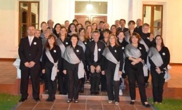 EL CORO DEL CLUB CIUDAD DE CAMPANA INCORPORA NUEVAS VOCES