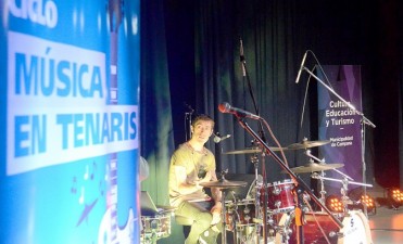 El  Teatro Pedro Barbero fue testigo de una clase magistral de bater&iacute;a