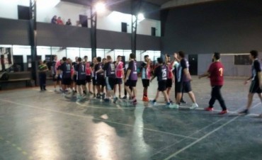 El equipo de intermedia de handball del CBC logr&oacute; un gran triunfo ante Estudiantes de Caseros