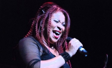 D&eacute;bora Dixon & el Octeto del Paran&aacute; se presentan el domingo en el Teatro Municipal