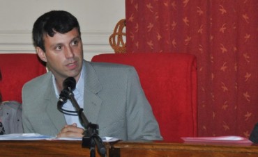 &ldquo;Se acab&oacute; el oficialismo que se sentaba para levantar la mano, sin independencia, y eso ya se empez&oacute; a ver en esta primera sesi&oacute;n&rdquo;, expreso el Dr. Mariano Raineri