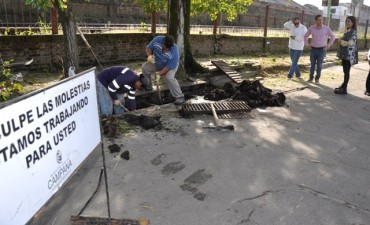 Sigue la limpieza de desag&uuml;es pluviales en zonas cr&iacute;ticas de la ciudad