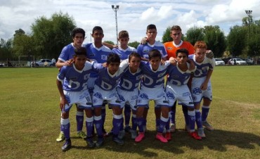 VILLA DALMINE JUG?&rsquo; CON RACING CLUB EN DIVISIONES JUVENILES