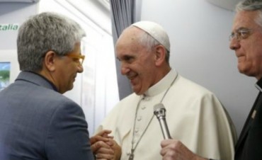 Invitan a un encuentro abierto con el autor del libro-entrevista al Papa