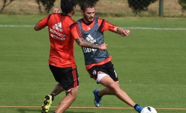River Plate con un plantel con varios juveniles para enfrentar a V�lez