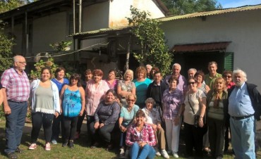 Los adultos mayores contin&uacute;an visitando el Delta Campanense 