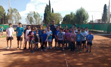 Por primera vez, el Municipio incorpora el Tenis a las escuelas deportivas 