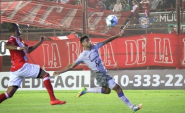 Villa D&aacute;lmine perdi&oacute; con Argentinos Juniors 2 a 0