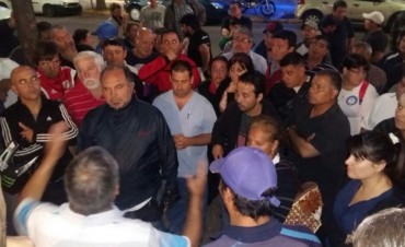 PARO DE ACTIVIDADES : TRAS LOS ANUNCIOS DEL INTENDENTE LOS MUNICIPALES RATIFICAN LAS MEDIDAS DE FUERZA 