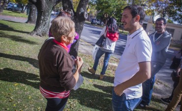 El intendente Abella encabez&oacute; el timbreo en Campana
