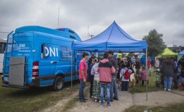Se realizaron m&aacute;s de 1.000 tr&aacute;mites en una nueva visita del programa &ldquo;El Estado en tu barrio&rdquo;