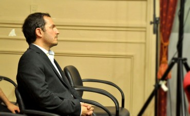 Abella cuestion&oacute; a los concejales opositores por demorar el inicio de otra obra