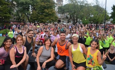 Un s&aacute;bado a puro ritmo: Campana Joven present&oacute; dos actividades al aire libre en la plaza Eduardo Costa