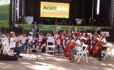 La orquesta-escuela de Campana se present&oacute; en Carmen de Areco en el marco del Programa ACERCARTE