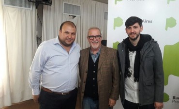 El director de Juventud acompa&ntilde;&oacute; el anuncio de la ampliaci&oacute;n del boleto estudiantil gratuito a universidades  
